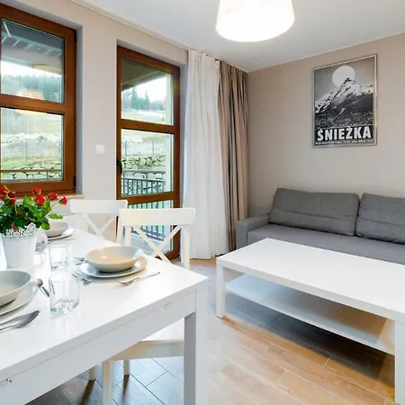 Wonder - Blisko Stoku Narciarskiego, Z Balkonami I Parkingiem Apartmán Karpacz